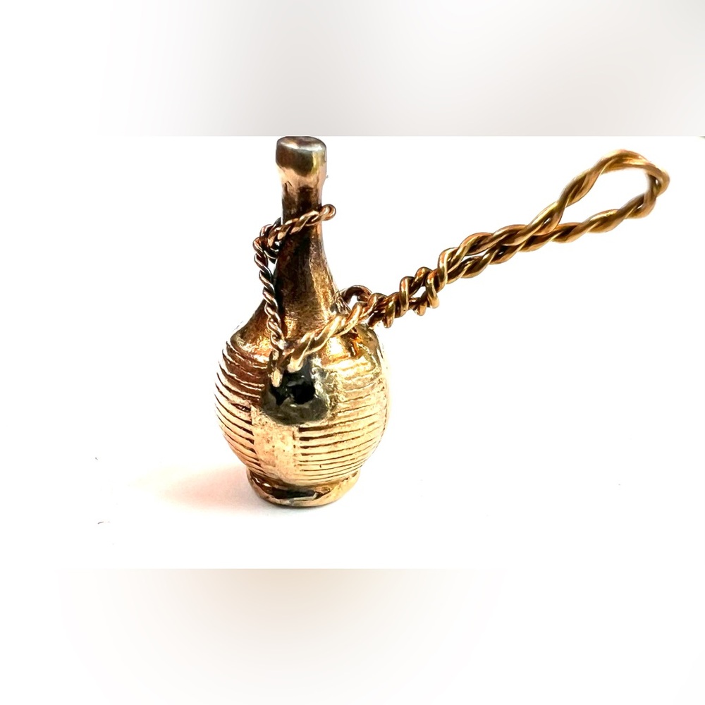 Yellow Gold Chianti Wine Bottle Charm - 18k Vino Tuscany Italy Sommelier Pendant